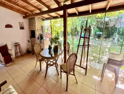 Casa para Venda, em Canoas, bairro Nossa Senhora das Gra�as, 3 dormit�rios, 2 banheiros, 1 vaga